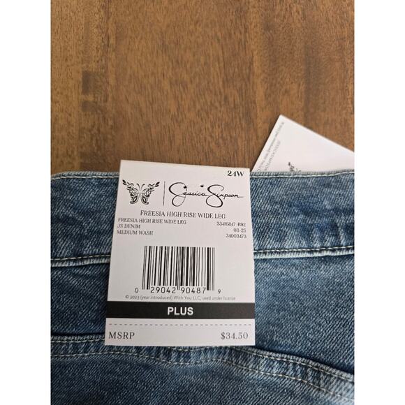 Jessica Simpson Women's Plus Freesia Wide Leg Jeans, 32" Inseam, Size 24W - Picture 7 of 8
